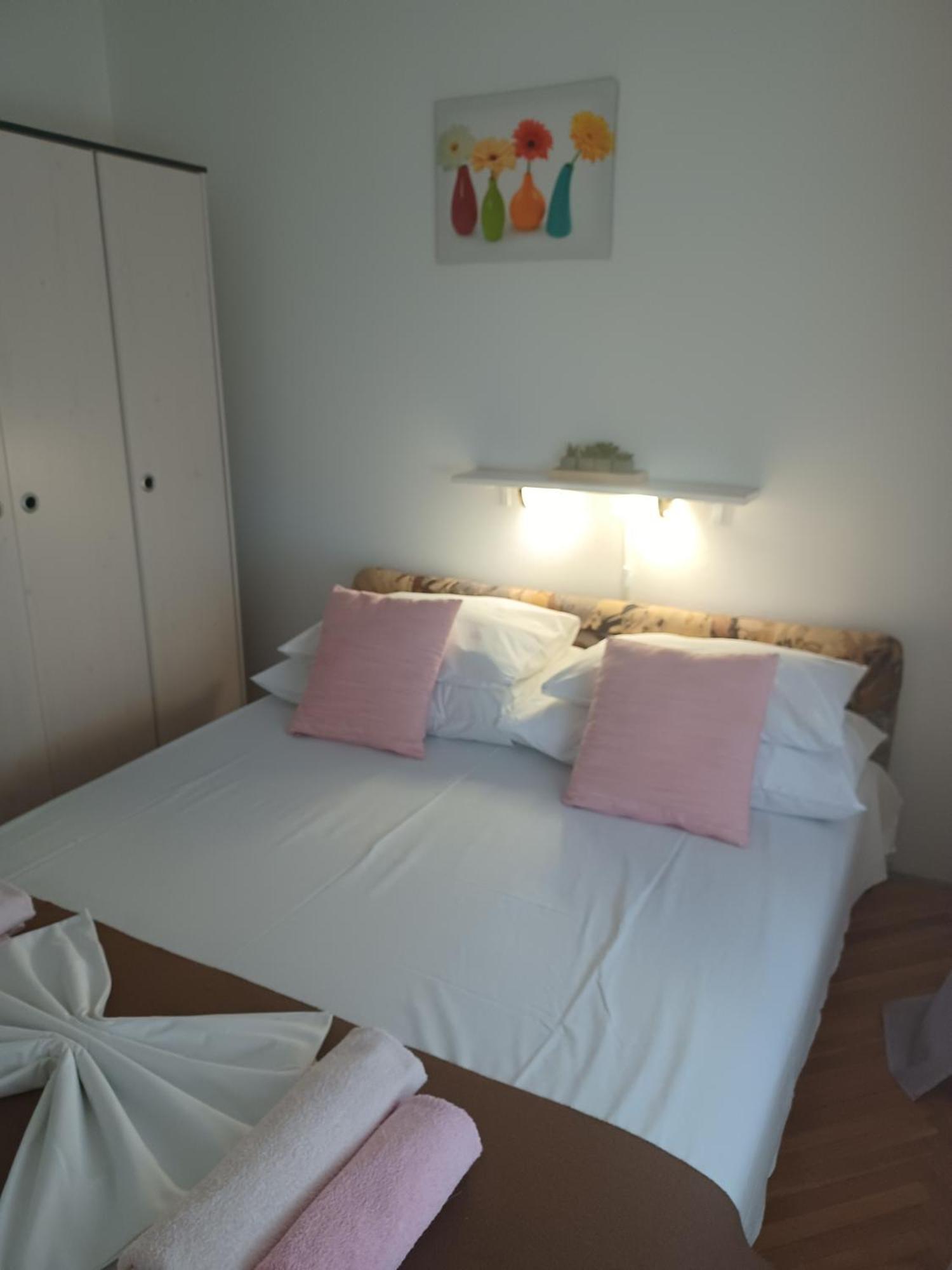 Helen Apartments Crikvenica Esterno foto
